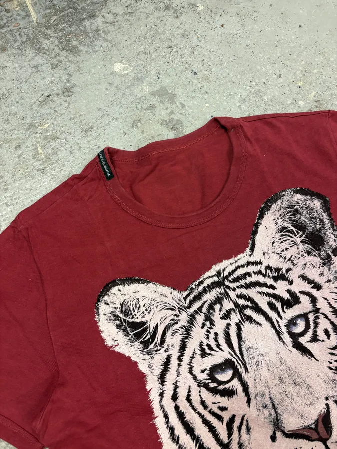 FW2004 Dolce & Gabbana White Tiger Red Burgundy T-Shirt - Image 6