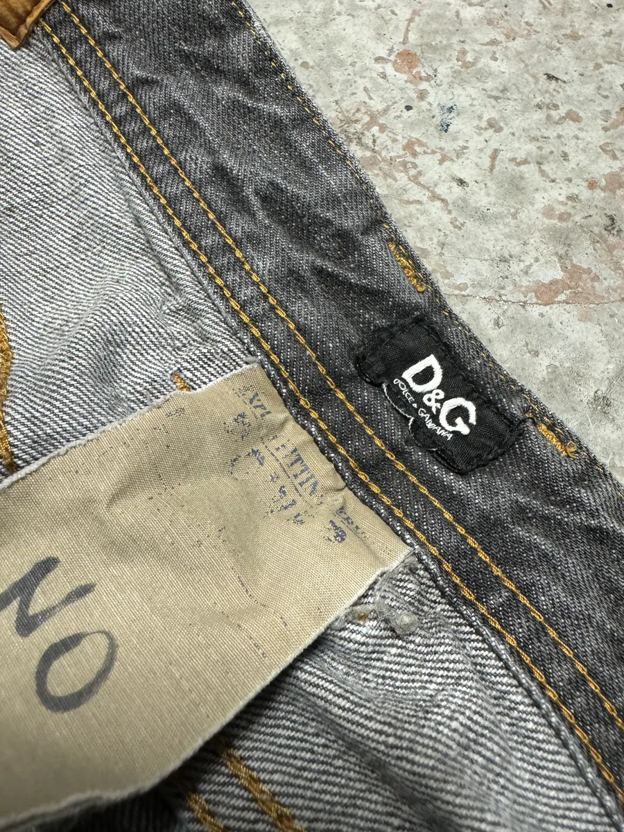 FW2005 Dolce & Gabbana Dark Grey Obscure Denim Jeans - Image 7