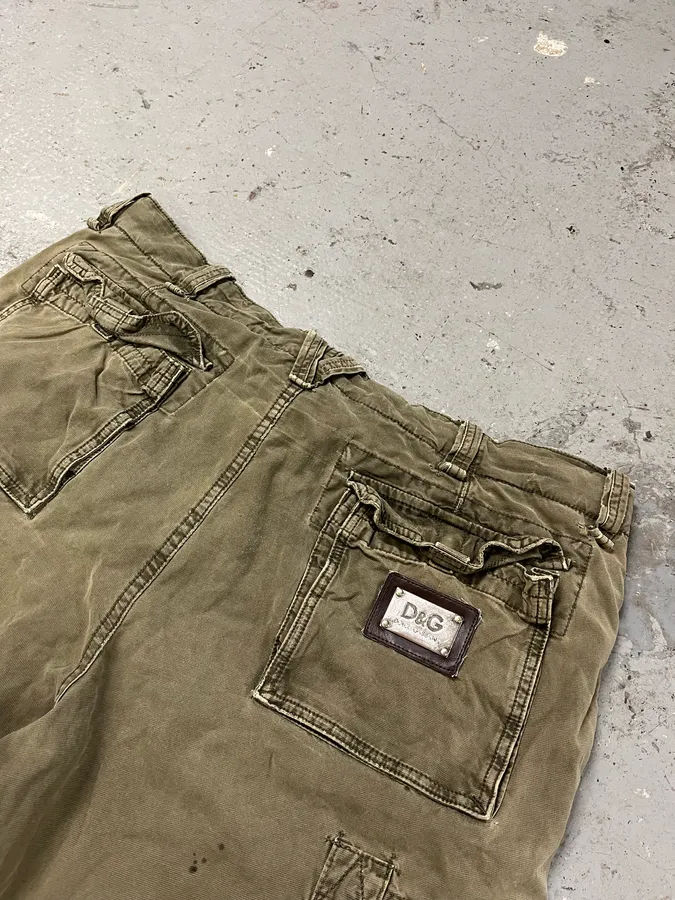FW2006 Dolce & Gabbana Olive Multi Pockets Cargo Shorts - Image 9