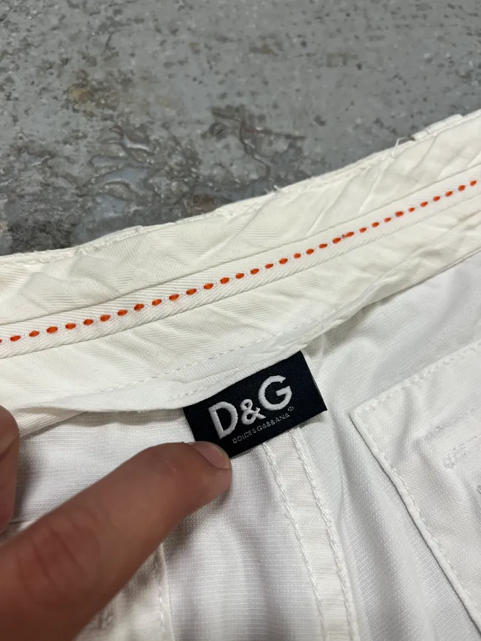 FW2006 Dolce & Gabbana White Multi Pockets Cargo Shorts - Image 11