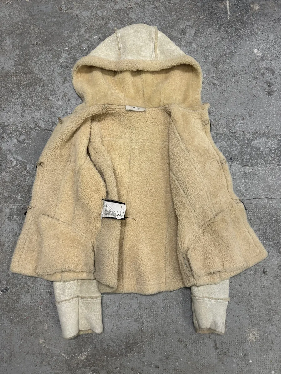 FW2006 Prada Beige Shearling Creamy Cracked Leather Jacket - Image 6