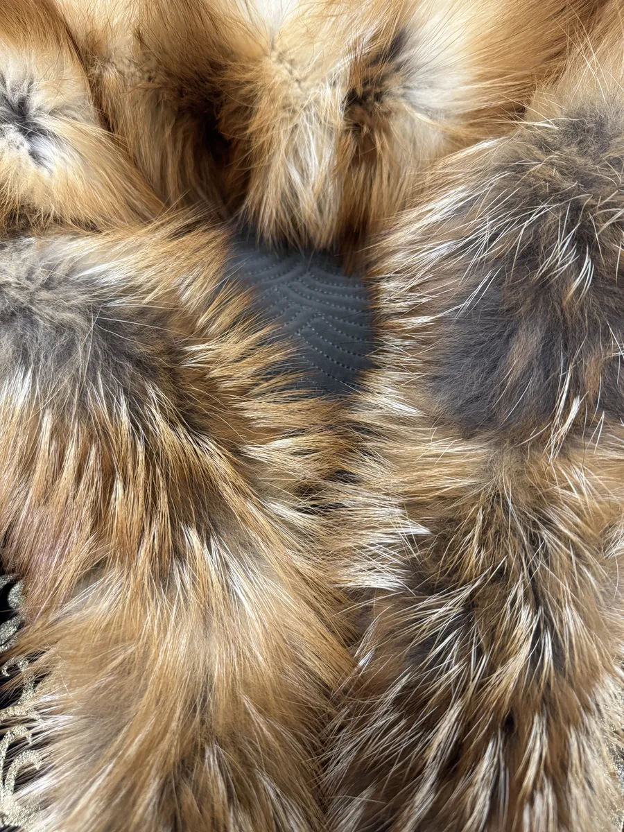 FW2006 Roberto Cavalli Fox Fur Royal Premium Vest - Image 8