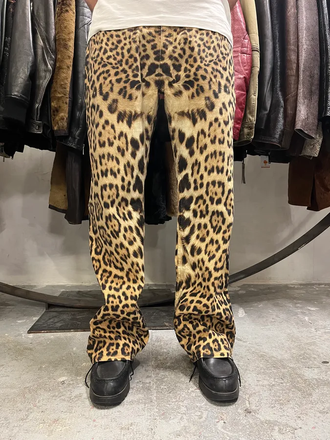 FW2006 Roberto Cavalli Savage Premium Leopard Print Pants - Image 2