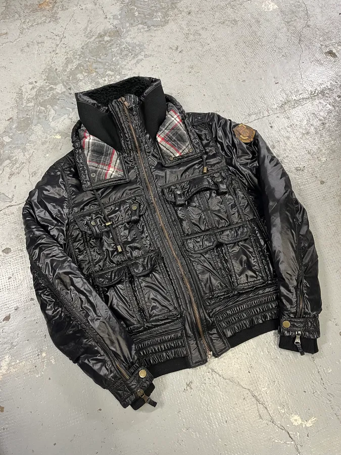 FW2008 Dolce & Gabbana Black Utility Cargo Puffer Jacket - Image 4