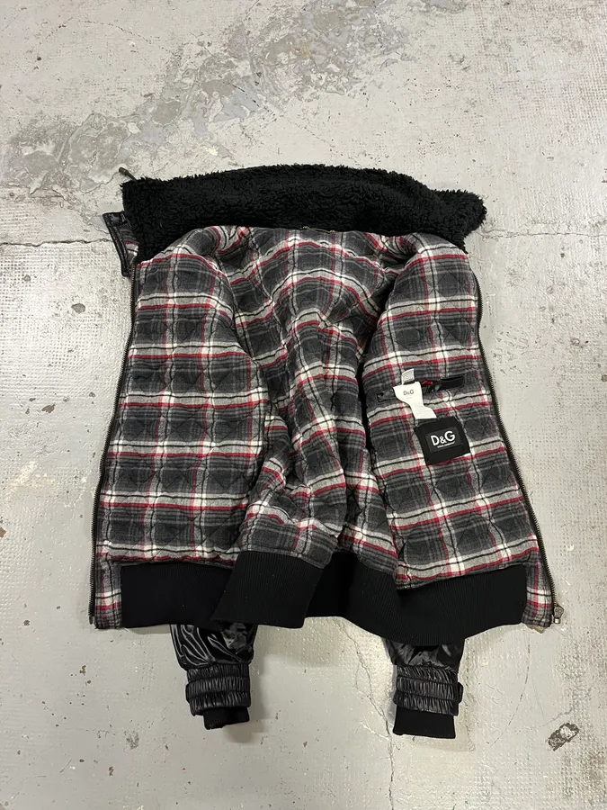 FW2008 Dolce & Gabbana Black Utility Cargo Puffer Jacket - Image 9