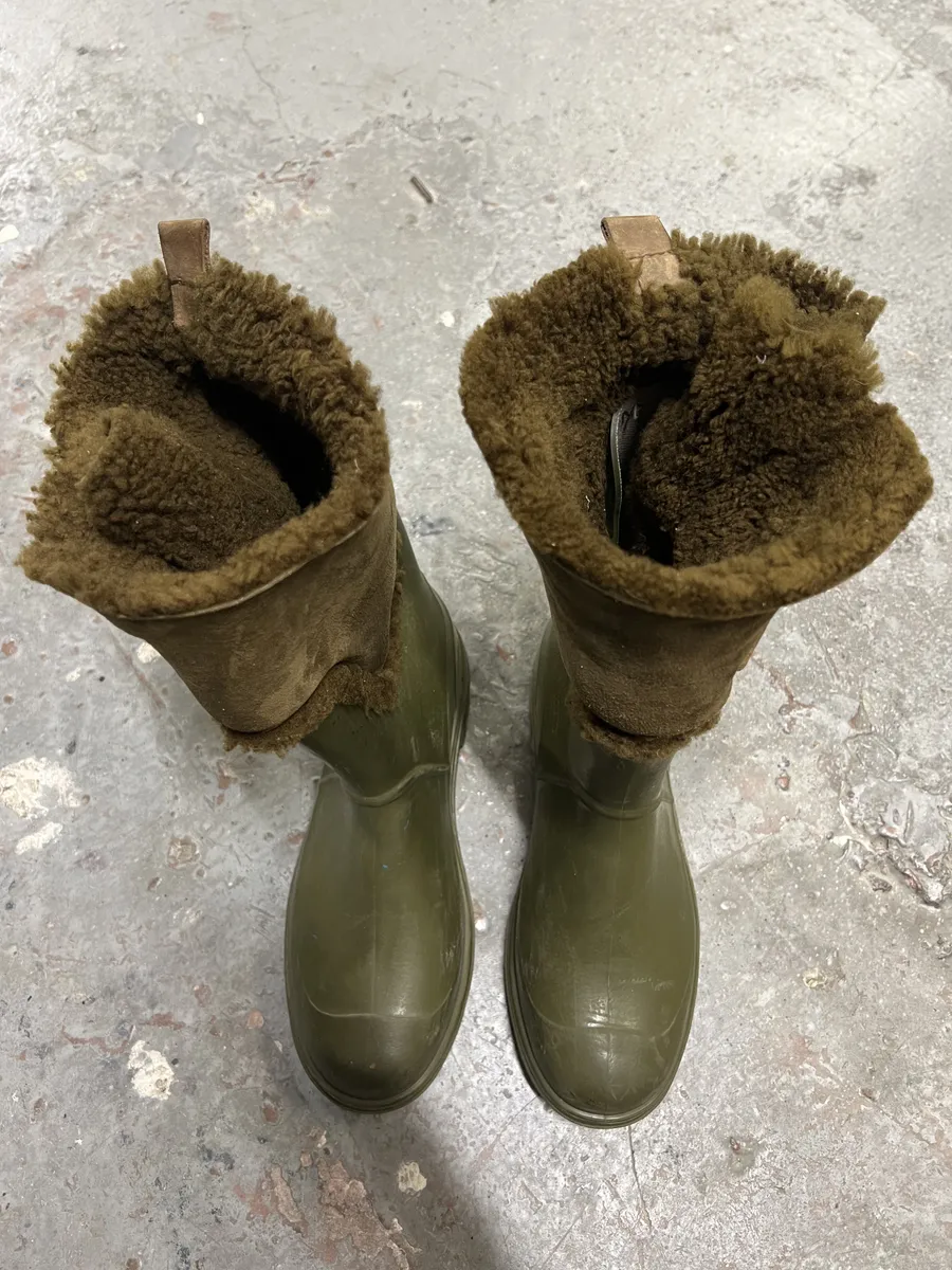 FW2008 Dolce & Gabbana Olive Green Shearling Leather Boots - Image 6