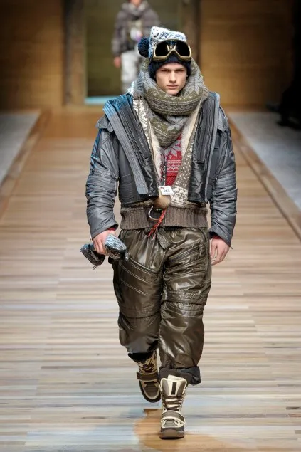 FW2010 Dolce & Gabbana Navy Ski Astro Nylon Pants - Image 2