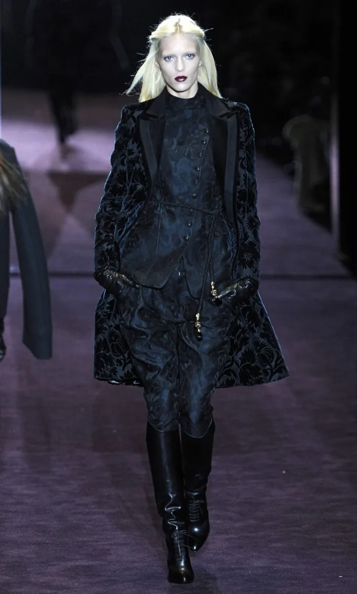 FW2012 Gucci Black Jacquard Asymmetric Blazer by Frida Giannini - Image 2