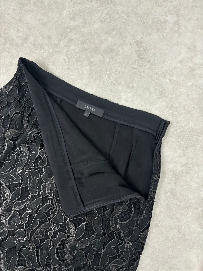 FW2013 Gucci Black Lace Scalloped Skirt by Frida Giannini - Image 6