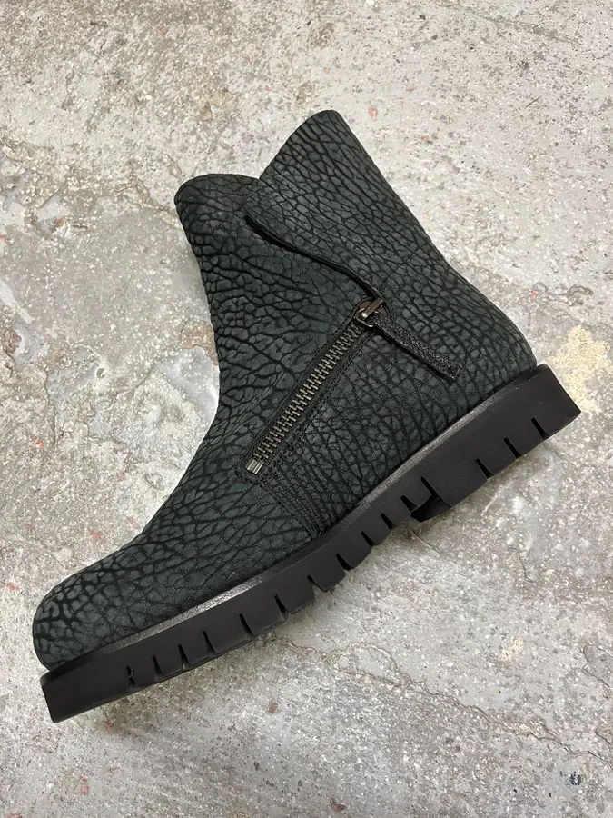 FW2016 Emporio Armani Olive Crocodile Effect Leather Boots - Image 2