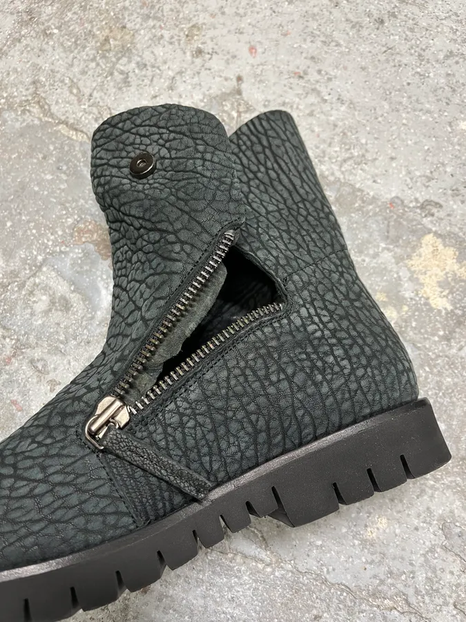 FW2016 Emporio Armani Olive Crocodile Effect Leather Boots - Image 7