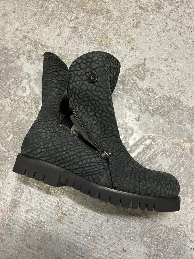 FW2016 Emporio Armani Olive Crocodile Effect Leather Boots - Image 9