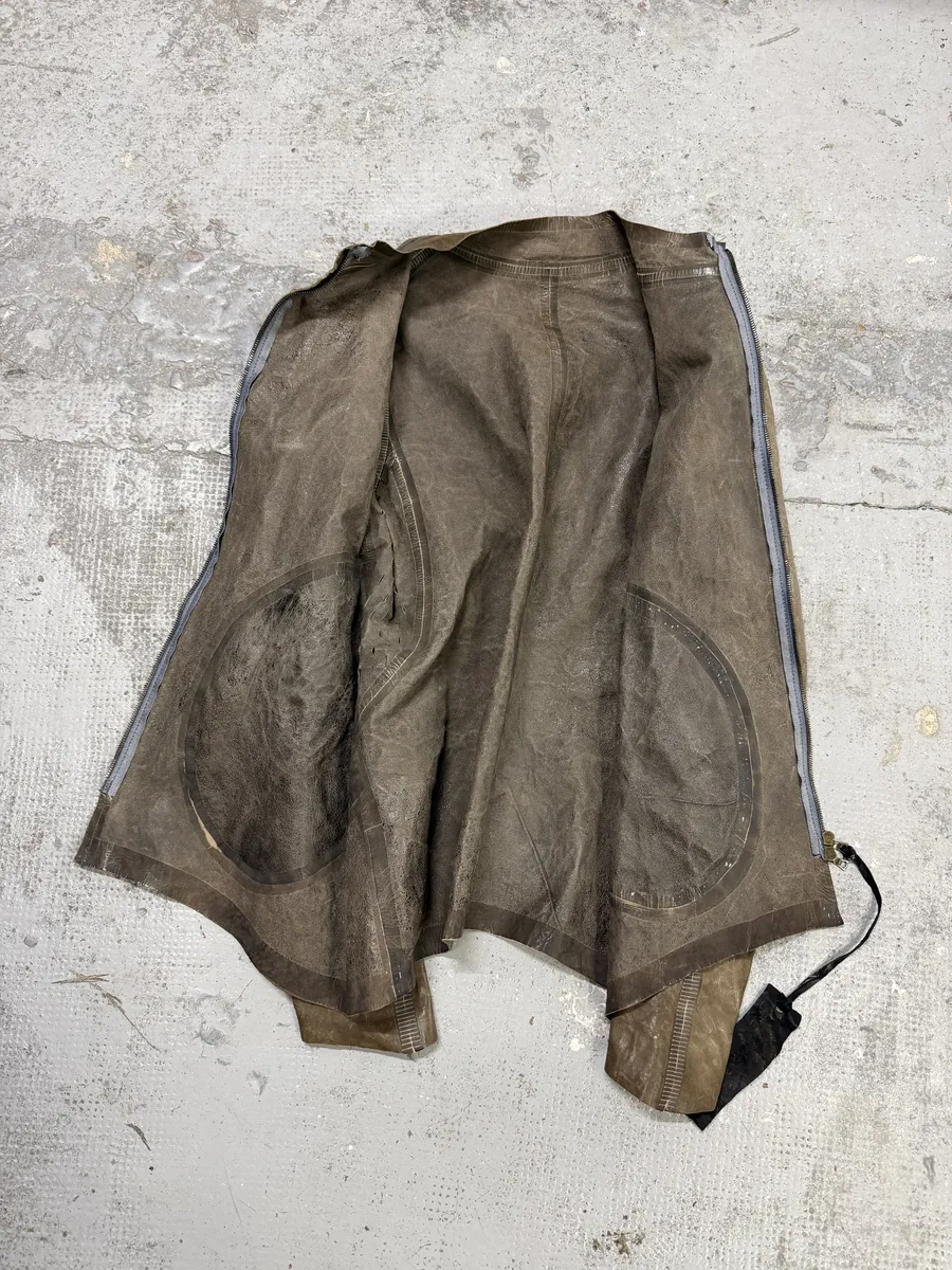 FW2025 Isaac Sellam Anatomique Crasse Pouille Grey Leather Jacket - Image 7