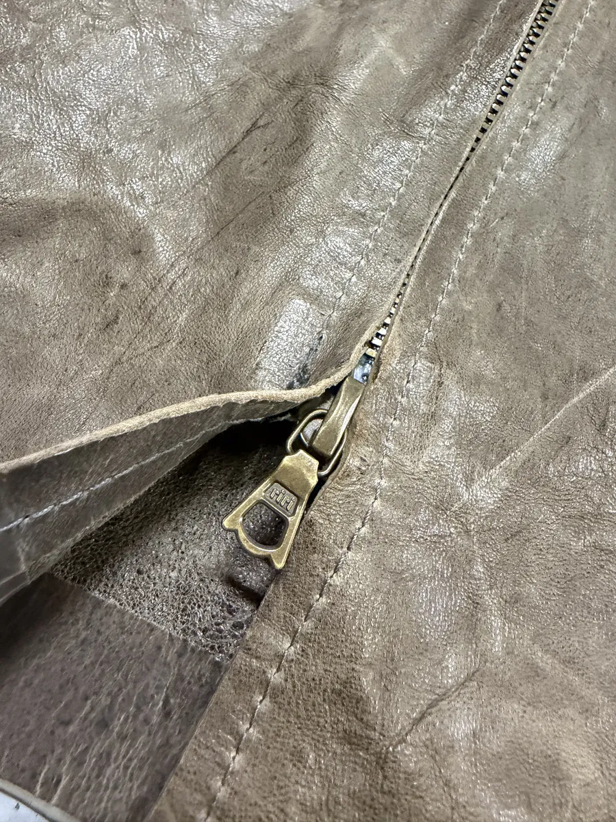 FW2025 Isaac Sellam Anatomique Crasse Pouille Grey Leather Jacket - Image 9