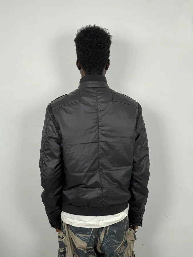 Gianfranco Ferré Black Signature Nylon Jacket with Detachable Sleeves - Image 3