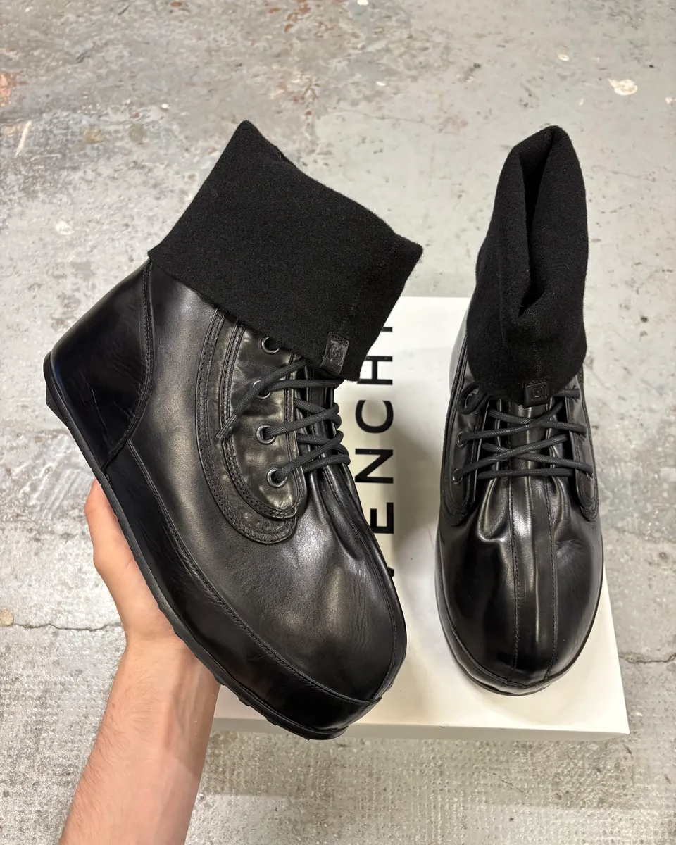 Givenchy (B).STROY Bunny Black Calf Leather Ankle Boots