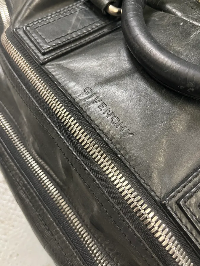 Givenchy Black Leather Logo Propaganda Handle Bag - Image 9