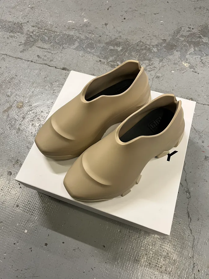 Givenchy Mallow Beige Shoes - Image 2