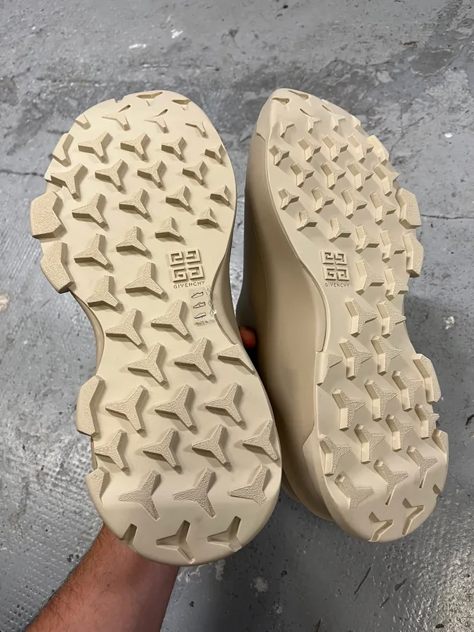 Givenchy Mallow Beige Shoes - Image 8