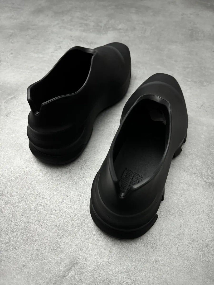 Givenchy Mallow Monumental Black Rubber Sneakers - Image 3