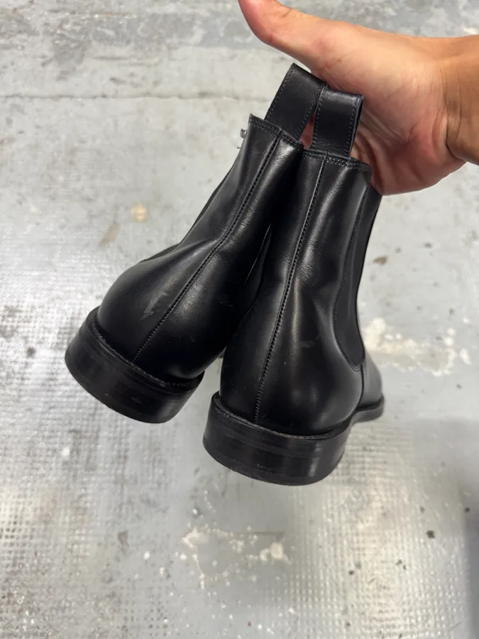 Givenchy White Star Black Leather Chelsea Boots by Riccardo Tisci - Image 6