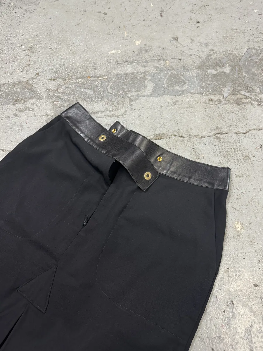 Gucci Black Italian Leather Waisted Elegant Skirt - Image 7