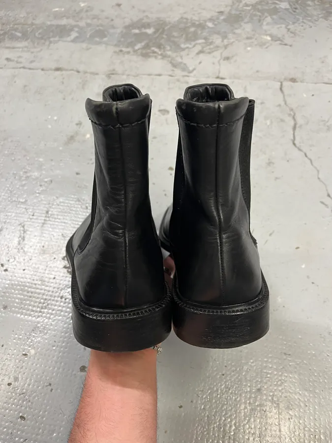Gucci Black Leather Classy Chelsea Boot - Image 5