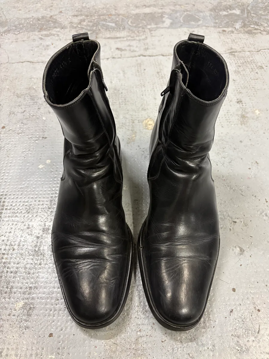 Gucci Black Leather Classy Signature Boots - Image 2