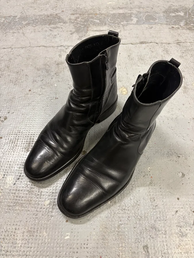 Gucci Black Leather Classy Signature Boots - Image 3