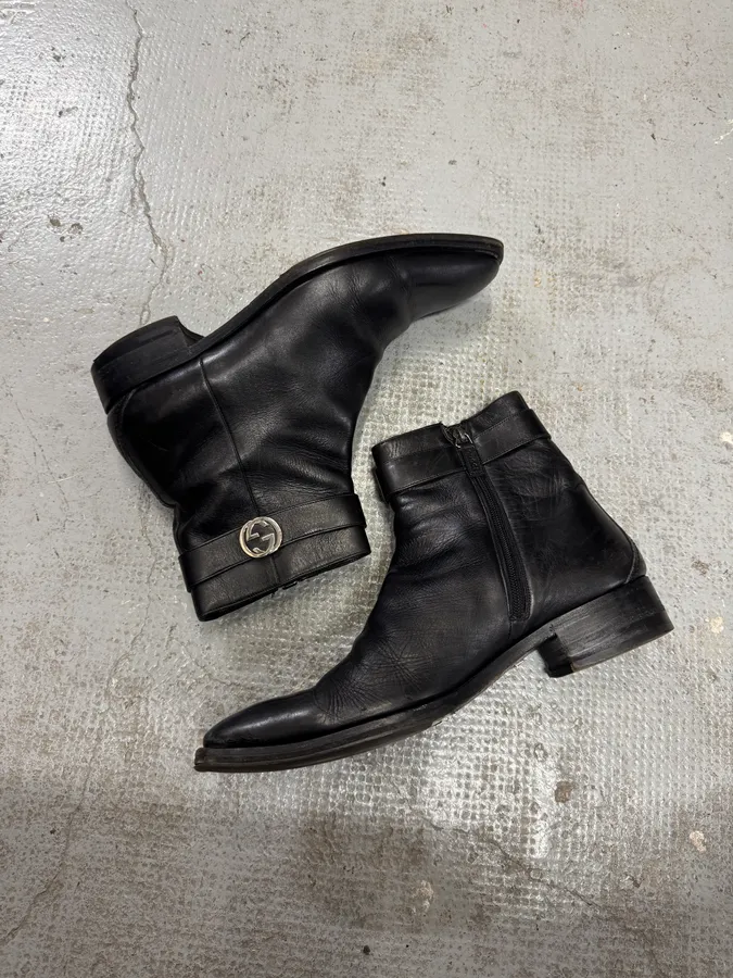 Gucci Black Leather Signature Ankle Boots - Image 7