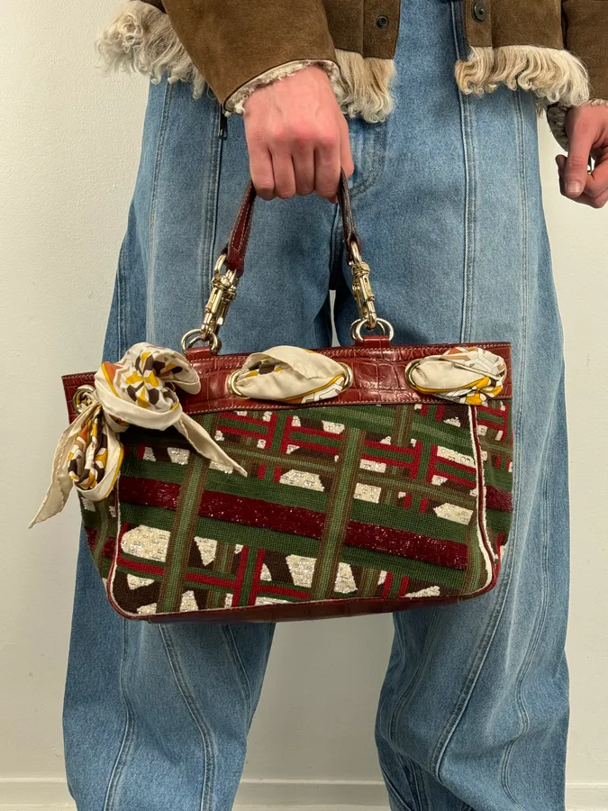 Gucci Burgundy Embroidered Beaded Canvas 85th Anniversary Positano Tote Bag - Image 4