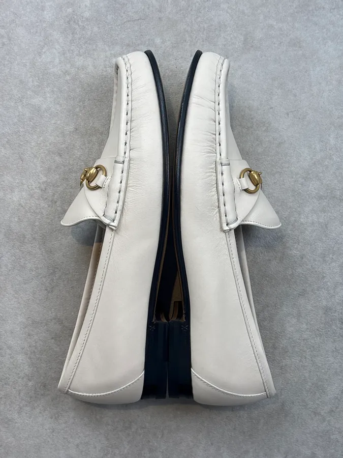 Gucci Golden Horsebit White Leather Loafers - Image 5
