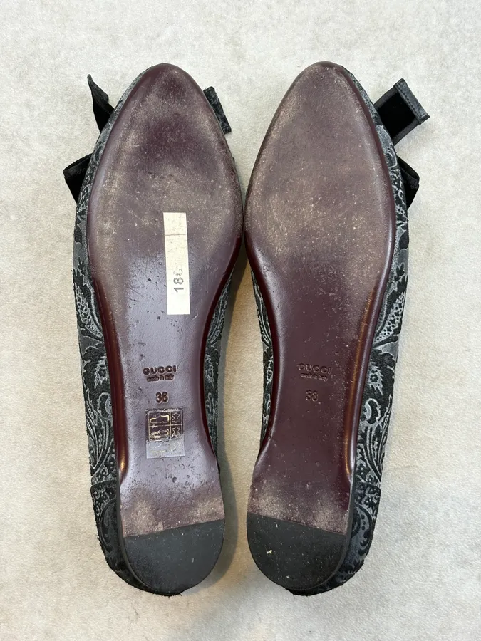 Gucci Grey Avant-Garde Dark Ballet Flats - Image 7