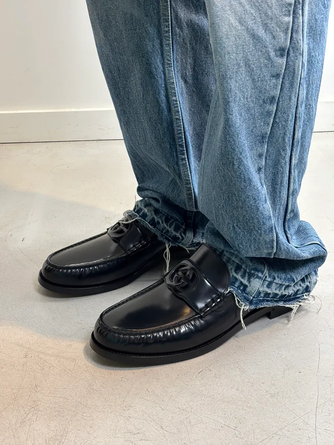 Gucci Interlocking GG Black Leather Loafers - Image 3