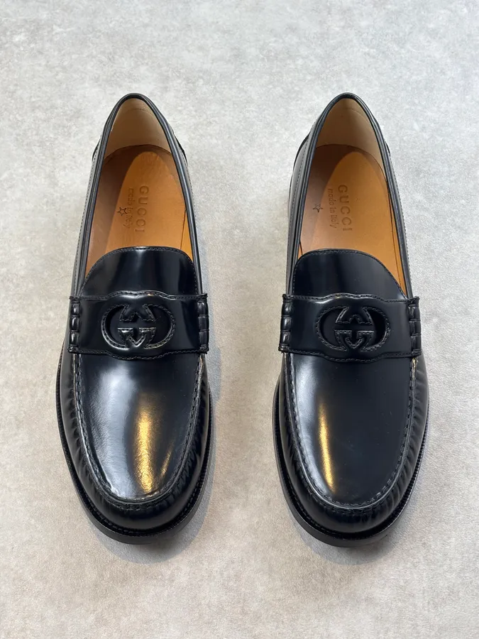 Gucci Interlocking GG Black Leather Loafers - Image 4
