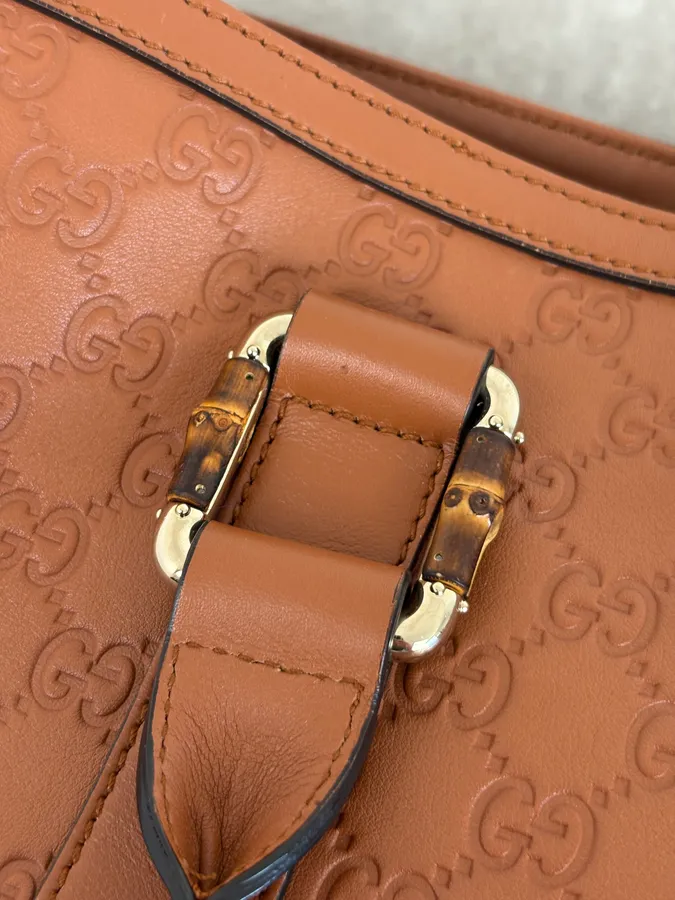 Gucci Light Camel Brown Leather Monogram Bag - Image 11