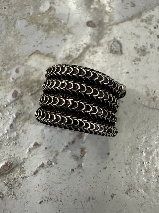 Gucci Long Snake Silver Ring - Image 3