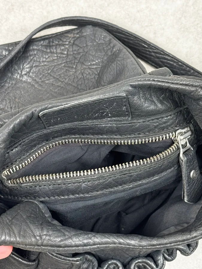 Isabel Marant Black Crinkled Leather Crossbody Bag - Image 12