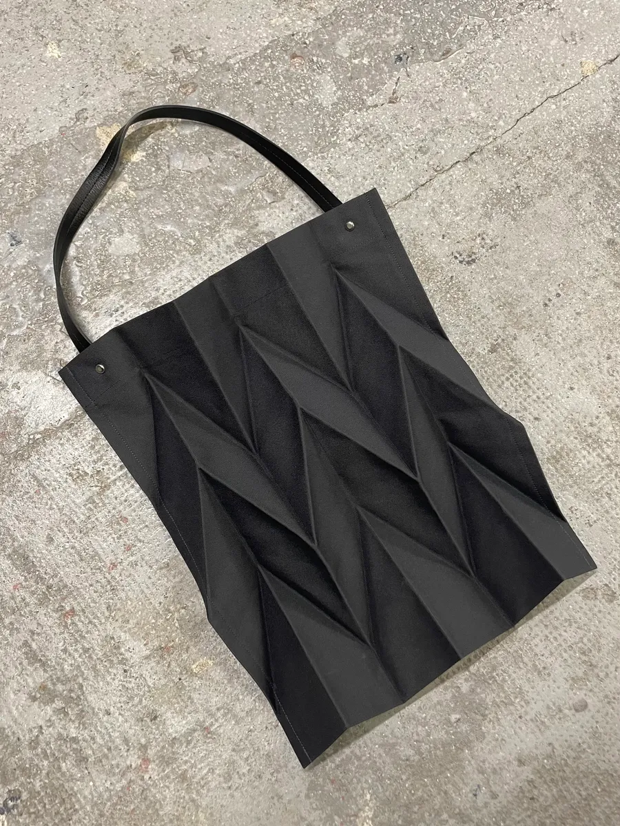 Issey Miyake x Iitalla Contemporary Bag - Image 2