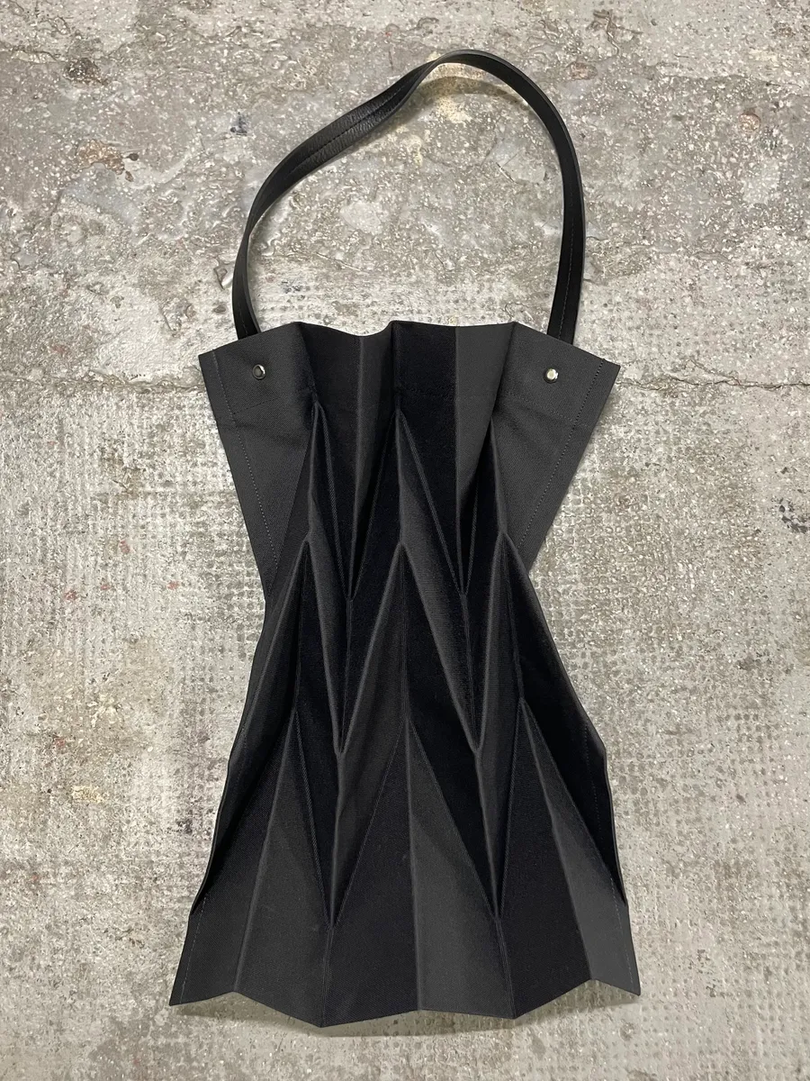 Issey Miyake x Iitalla Contemporary Bag - Image 7