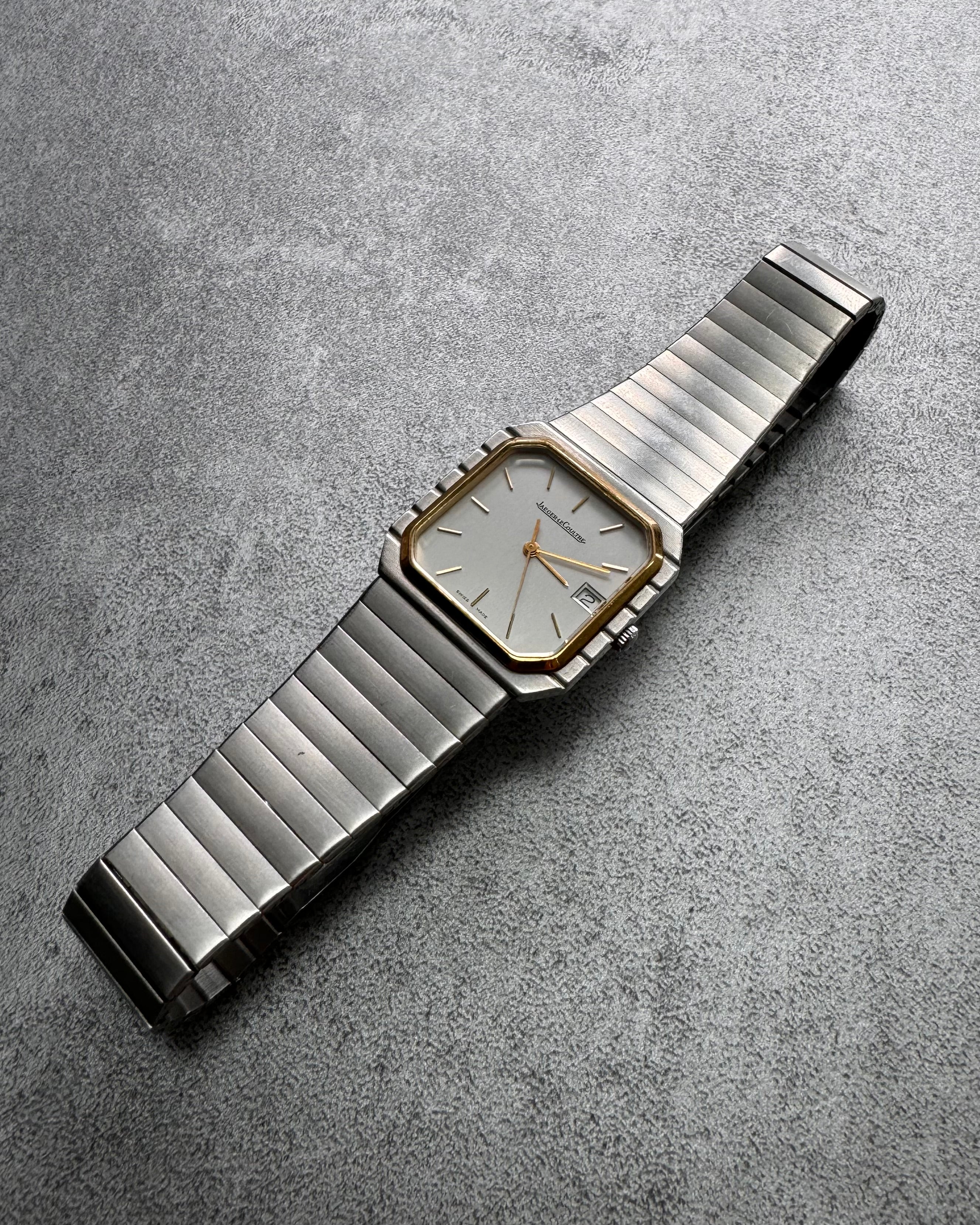 Jaeger-LeCoultre Stripes Golden Date Quartz Watch (OS) - Image 2