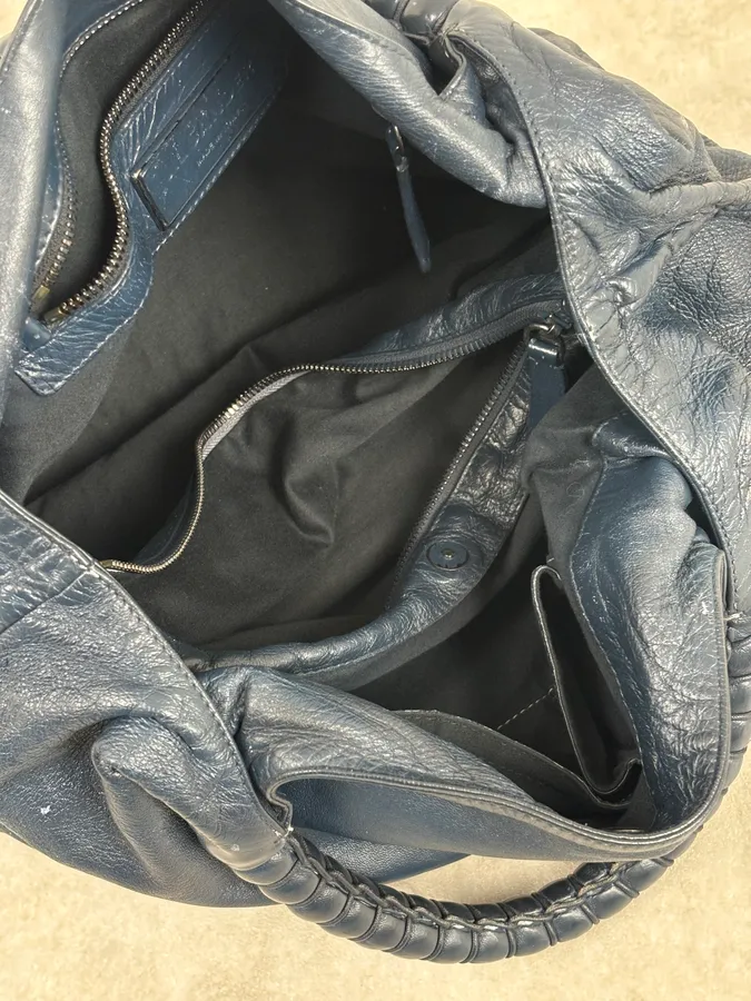 Jil Sander Navy Leather Hobo Bag with Wrapped Handle - Image 13