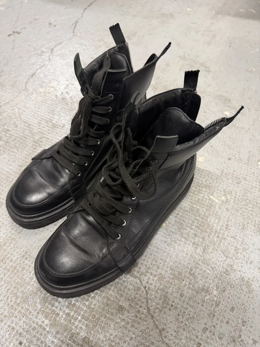 Kris Van Assche Black Leather Laced Backzip Sneakers - Image 4