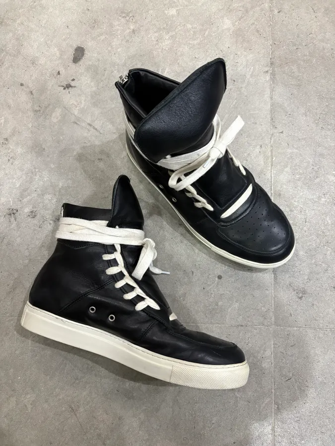 Kris Van Assche Black Leather Laced Eyeled Sneakers - Image 5