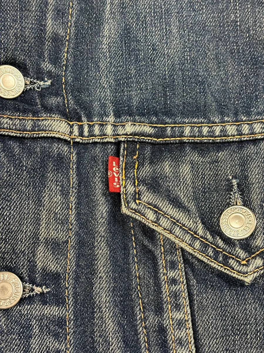 Levi’s Blue Brut Buttoned Denim Trucker Jacket - Image 8