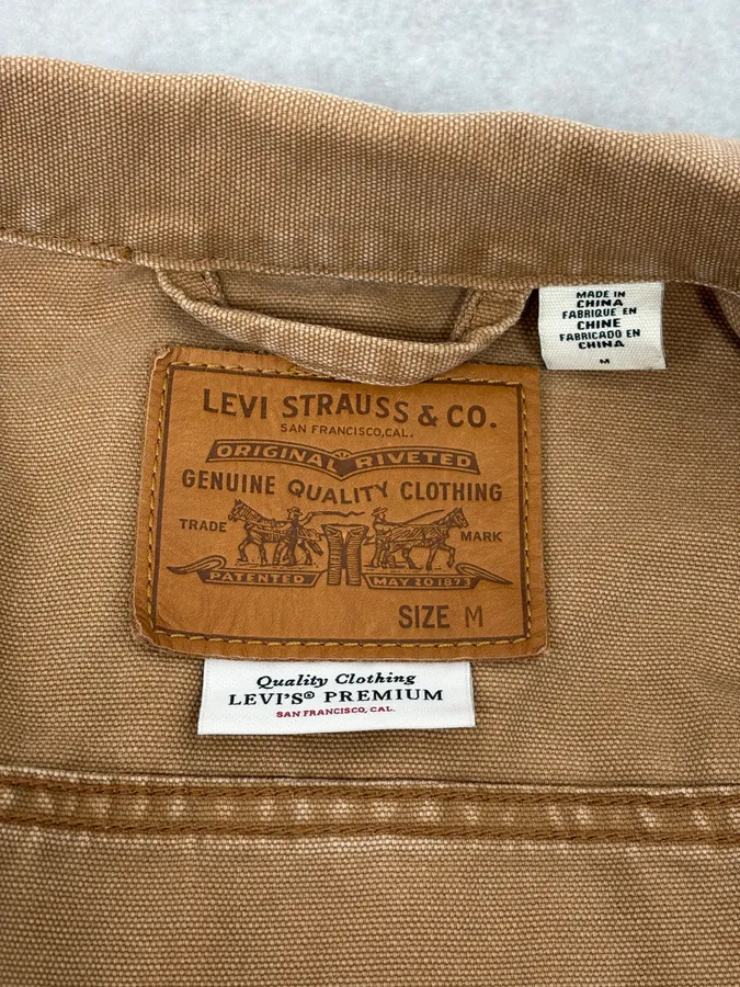 Levi’s Camel Brut Buttoned Denim Trucker Jacket - Image 10