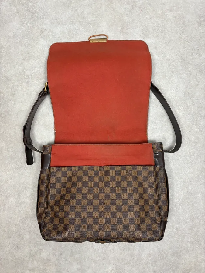 Louis Vuitton Abbesses Leather Messenger Bag - Image 8