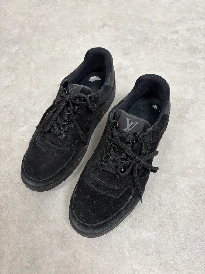 Louis Vuitton Black Suede Low-Top Sneakers - Image 3