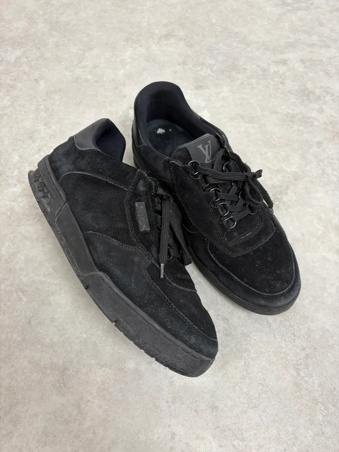 Louis Vuitton Black Suede Low-Top Sneakers - Image 5
