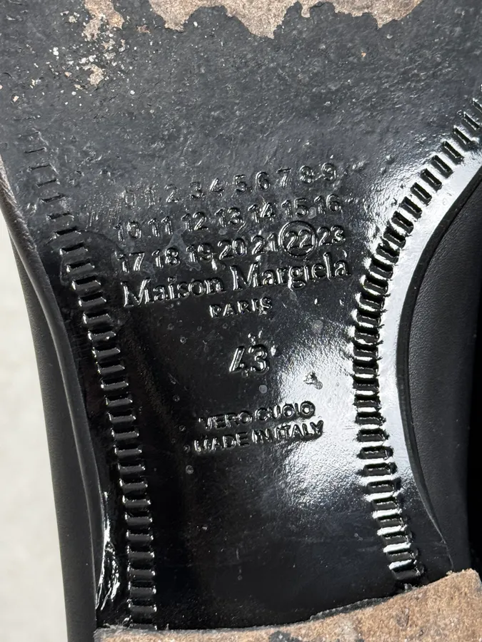 Maison Margiela Black Premium Minimalist Leather Boots - Image 8